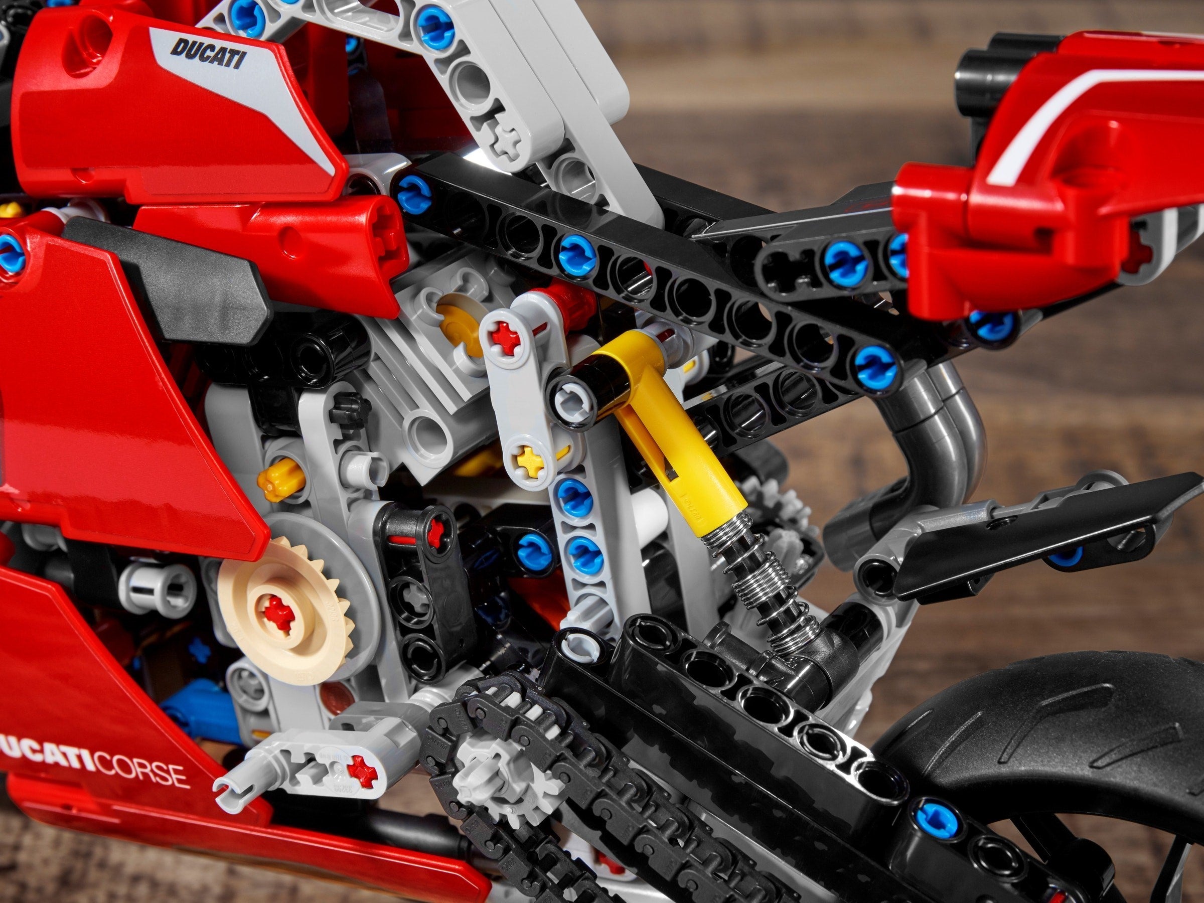 Ducati de lego sale