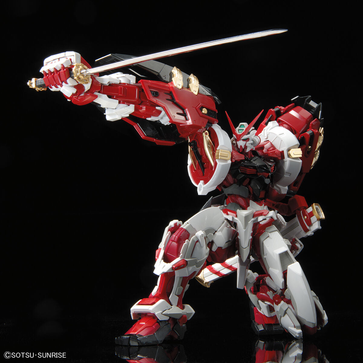 High-Resolution Model 1/100 Gundam Astray Red Frame Powered Red