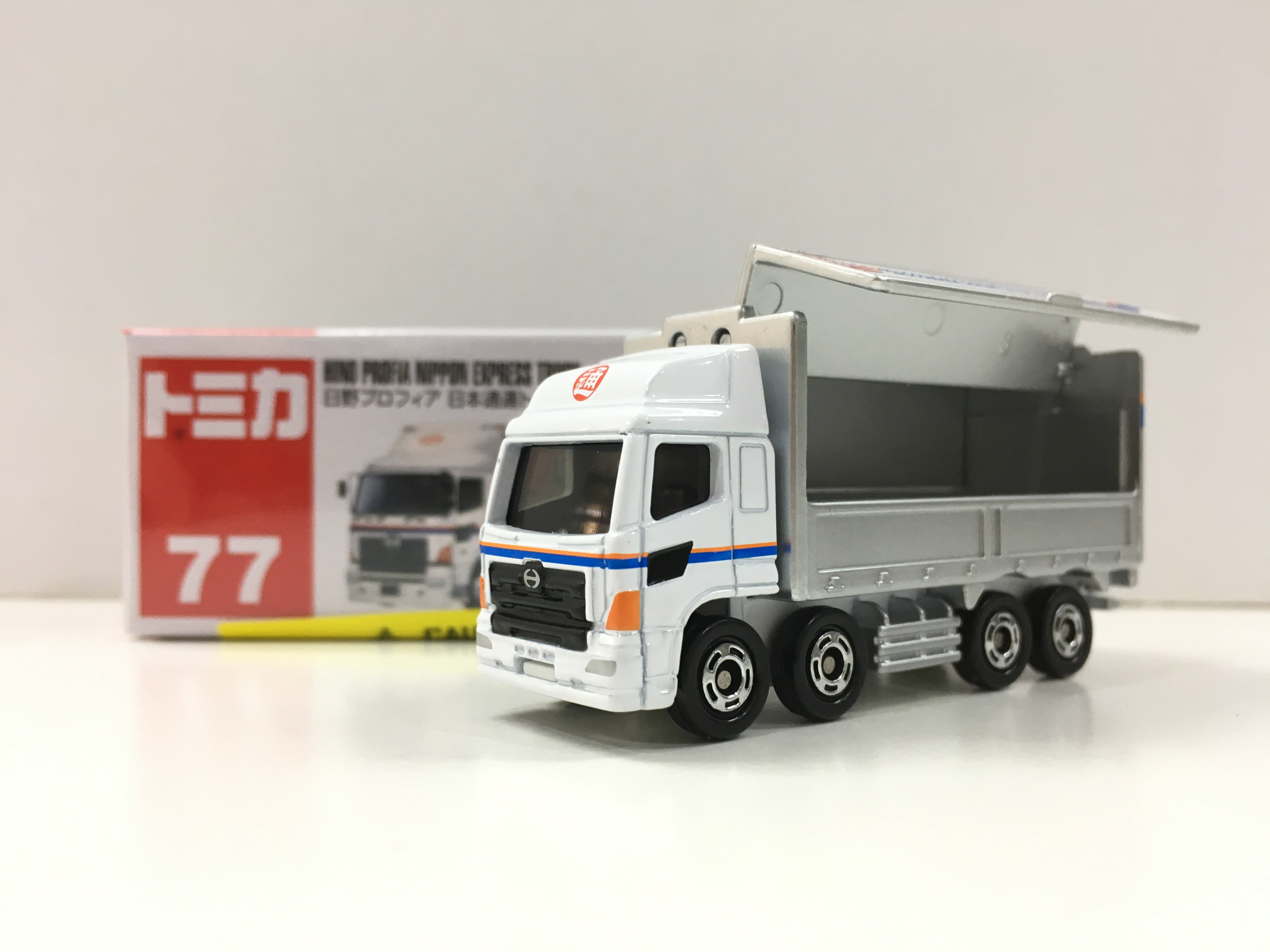 Tomica #77 Hino Profia Nippon Express Truck
