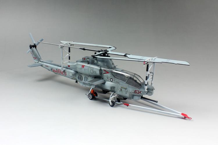 1/72 AH-1Z 'Viper' Attack Helicopter