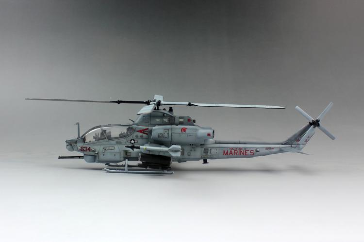 1/72 AH-1Z 'Viper' Attack Helicopter